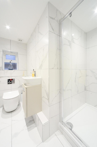 Bedroom 2, Amazing Apartment near Bournemouth, Poole & Sandbanks - WiFi & Smart TV - Newly Renovated! Great Loc, Poole