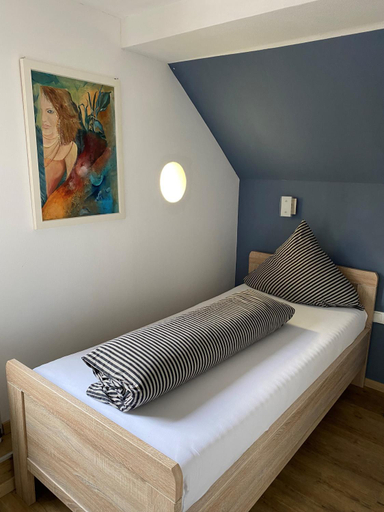 Bedroom 3, Hotel Restaurant Rossle, Calw