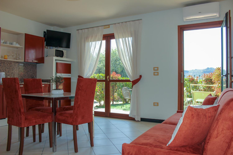 Dining Room 16