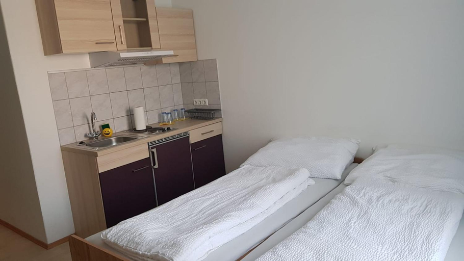 Others 4, Pop's Rooms - Transilvania, Sankt Pölten Land