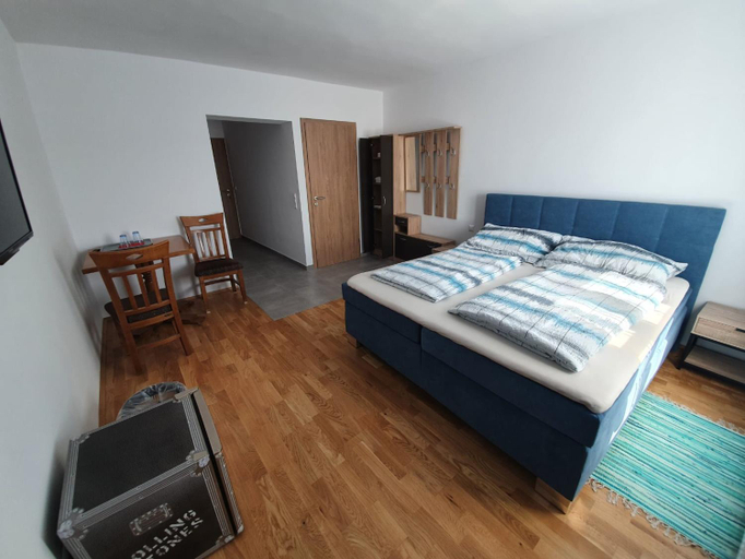 Others 3, Pop's Rooms - Transilvania, Sankt Pölten Land