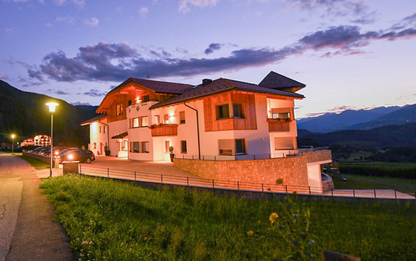 Others 5, Residence Stefansdorf, Bolzano