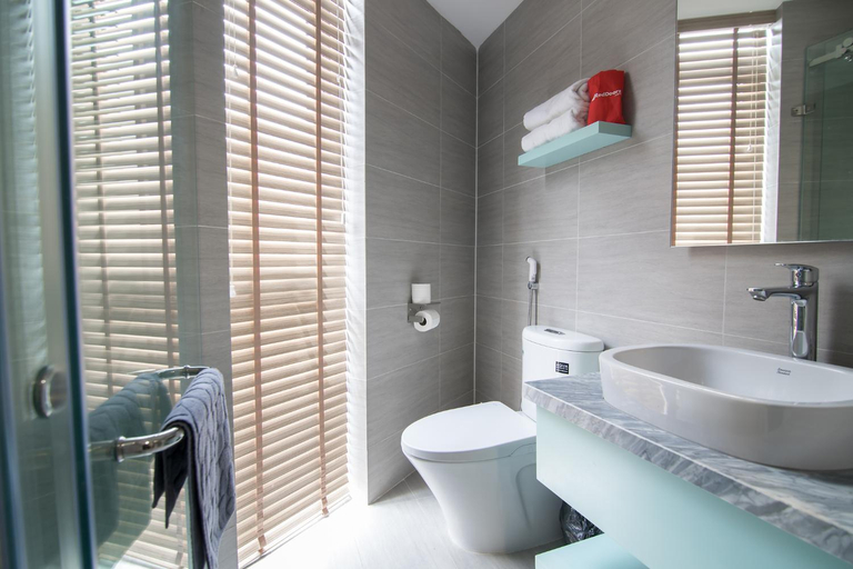 Bathroom 3, SOLEIL Apartment, Đống Đa
