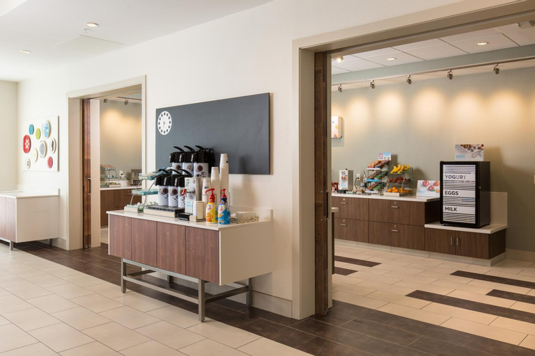 Food & Drinks 2, Holiday Inn Express Visalia - Sequoia Gateway Area By IHG, Tulare