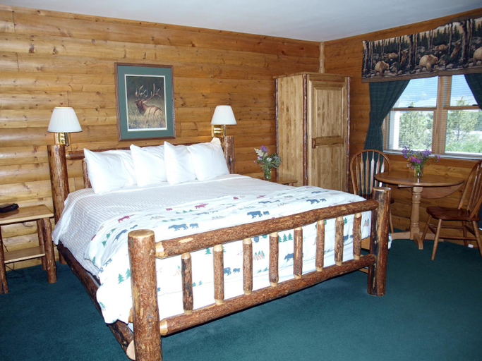 Others 3, Yellowstone Basin Inn, Park