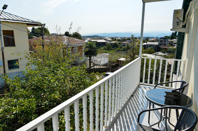 Others 3, Family Нotel Banuri, Tskaltubo