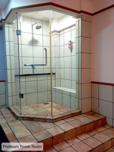 Bathroom 15