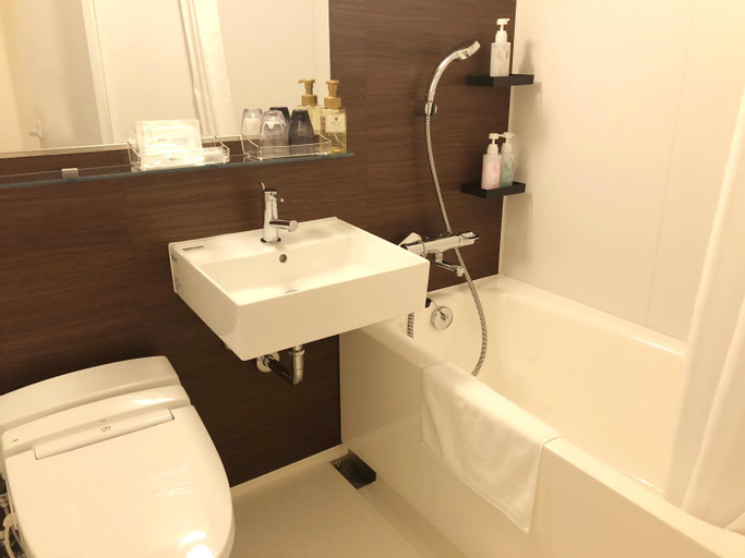 Bathroom 20
