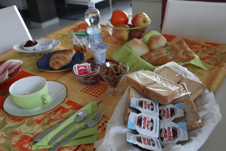 Food & Drinks 5, Suite con vista, Savona