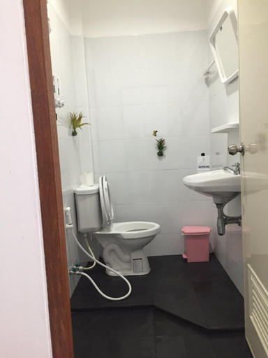 Bathroom 5, D Heart Homestay, Don Muang