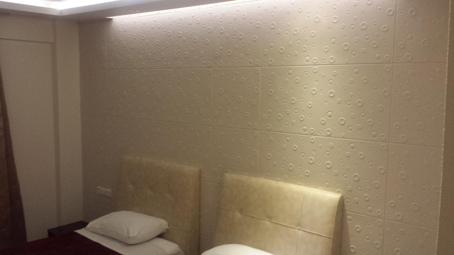 Bathroom 3, Hotel Ermis, East Macedonia and Thrace