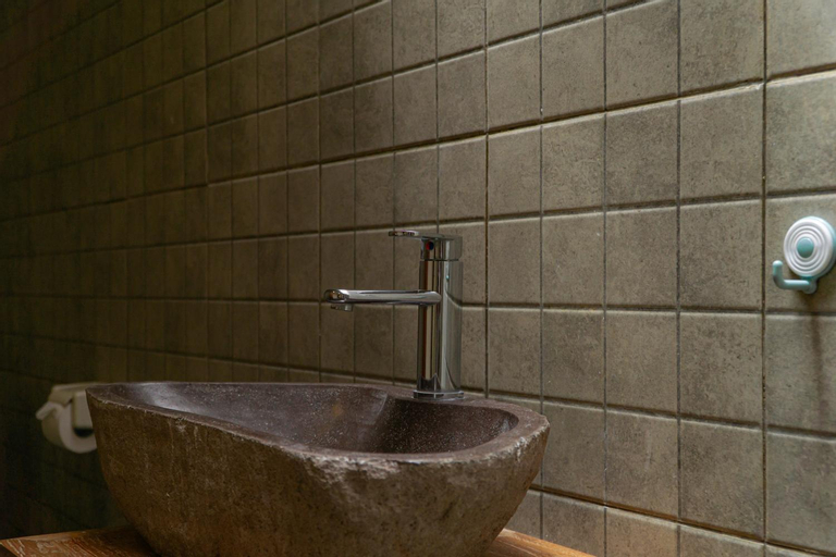 Bathroom 24