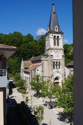 Exterior 2