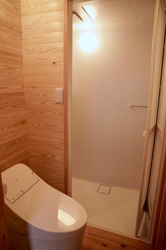 Bathroom 3, Yatsugatake Little Village Hotel, Hara