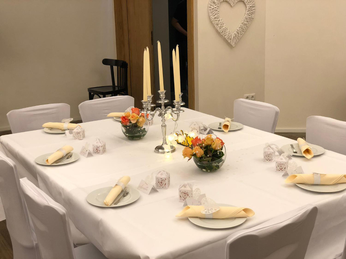 Others 4, Hotel Restaurant Goldenes Ross, Donnersbergkreis