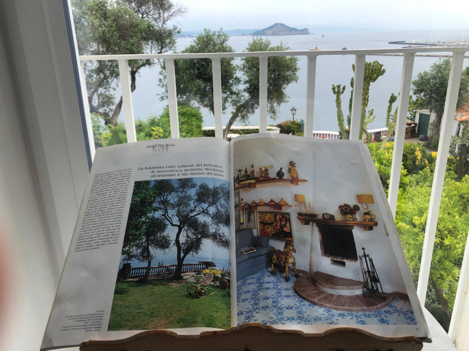 Others 5, Summer Paradise, Napoli