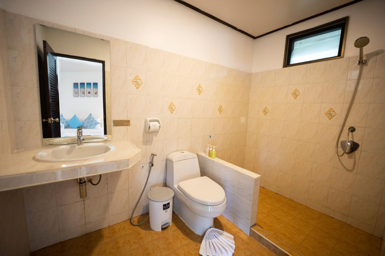 Bathroom 4, Assava Dive Resort, Ko Phangan