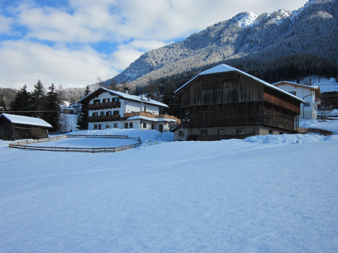 Others 5, Kompatscherhof, Bolzano