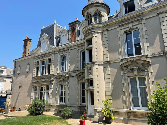Others 5, Maison Premartine, Sarthe