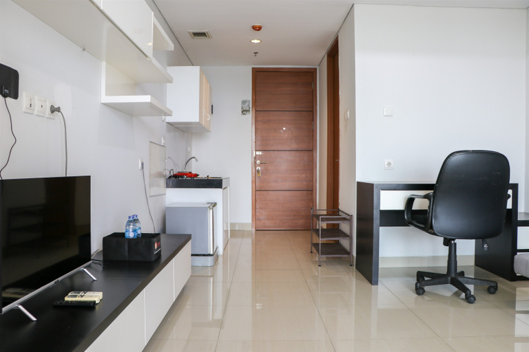 Others 3, Nice and Comfy 1BR at Dago Suites Apartment By Travelio, Bandung