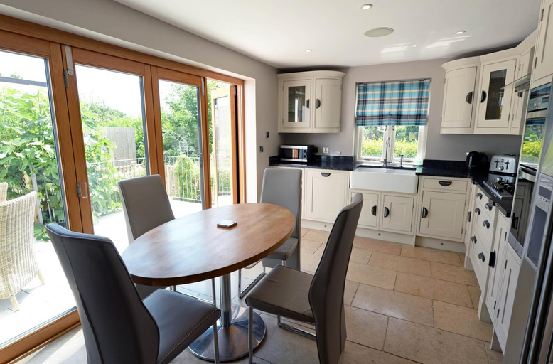 Others 3, Priory Cottage - Luxury Cottage, Near to Beach, Pembrokeshire