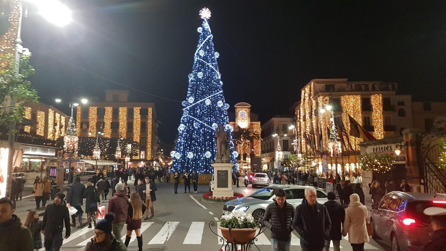 Others 2, Vicolo 8, Napoli
