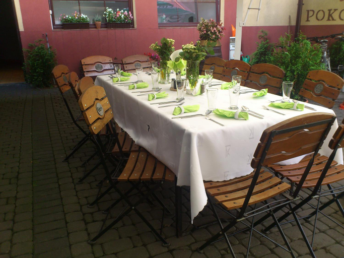 Food & Drinks 3, Pokoje Goscinne u Meresa, Żywiec