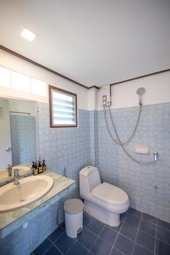Bathroom 4, Assava Dive Resort, Ko Phangan