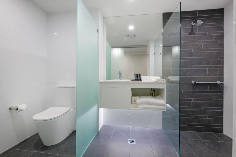 Bathroom 7