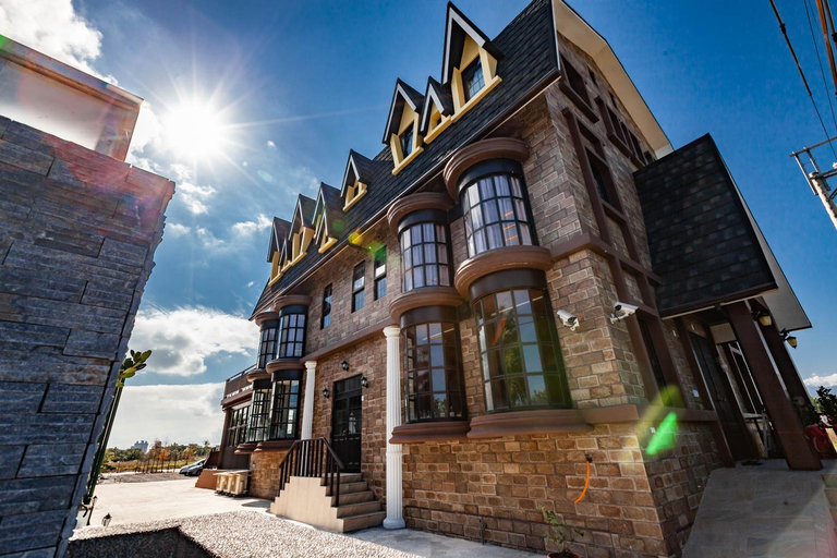 Exterior & Views 2, Hogwarts Castle Guest House, Yilan