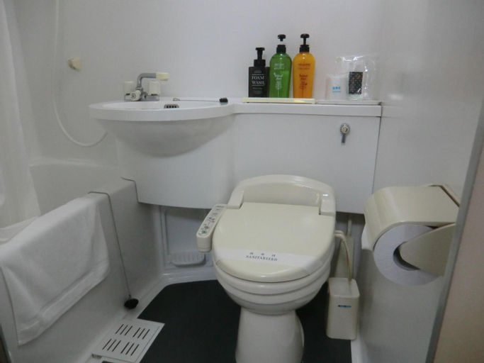 Bathroom 5