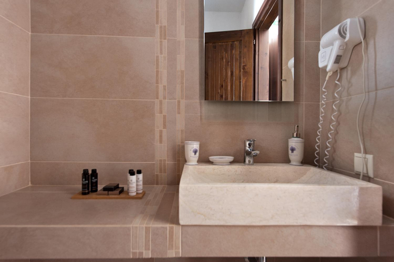 Bathroom 2, Kamares Villas, Peloponnese