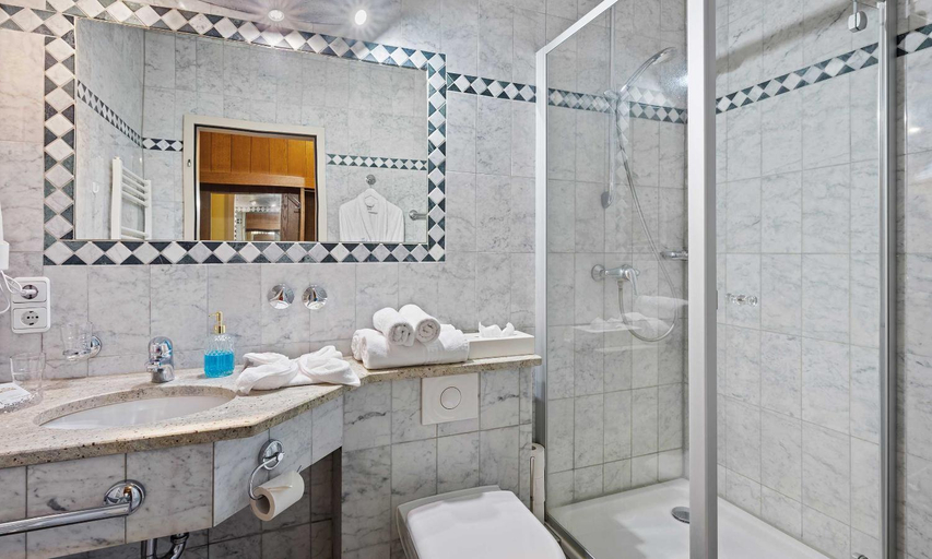 Bathroom, Hotel St Leonhard, Passau