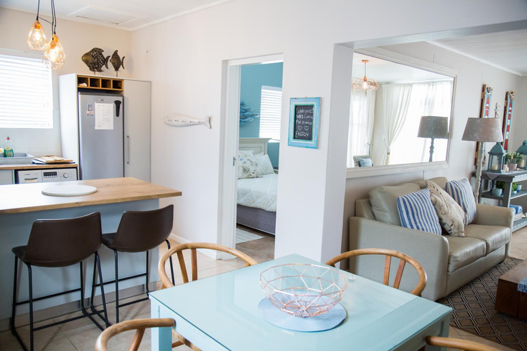 Kitchen 4, Mylas Cottage, Swakopmund