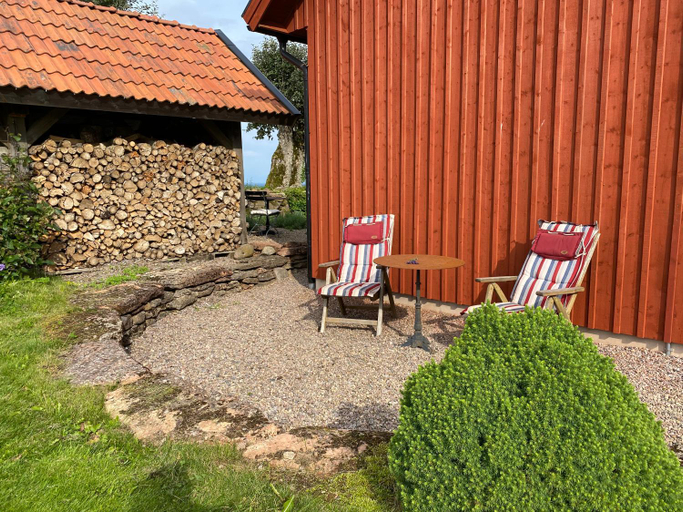 Others 3, B&B Borgunda, Falköping