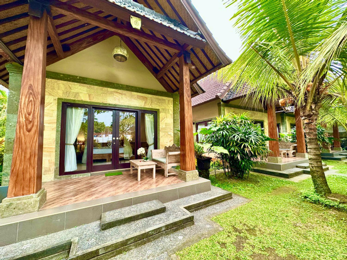 Exterior 1