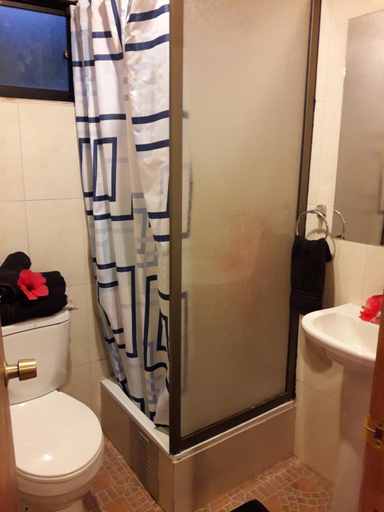 Bathroom, La casa del Kori, ísla de Pascua