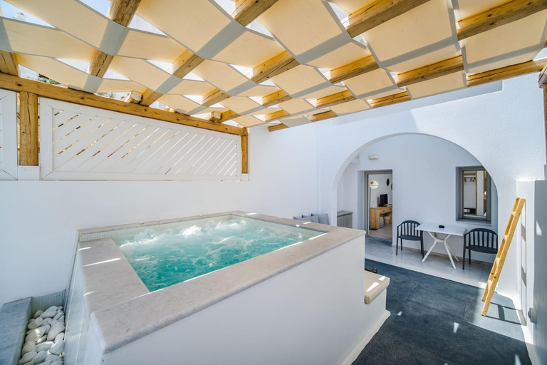 Sport & Beauty 2, Symphony Suites Santorini, South Aegean