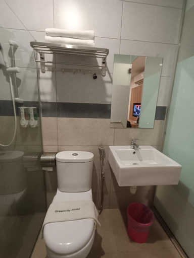 Bathroom 7