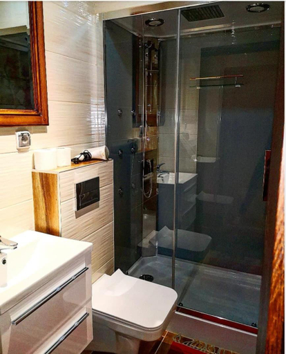 Bathroom, Przystan w Rzepiskach, Tatra