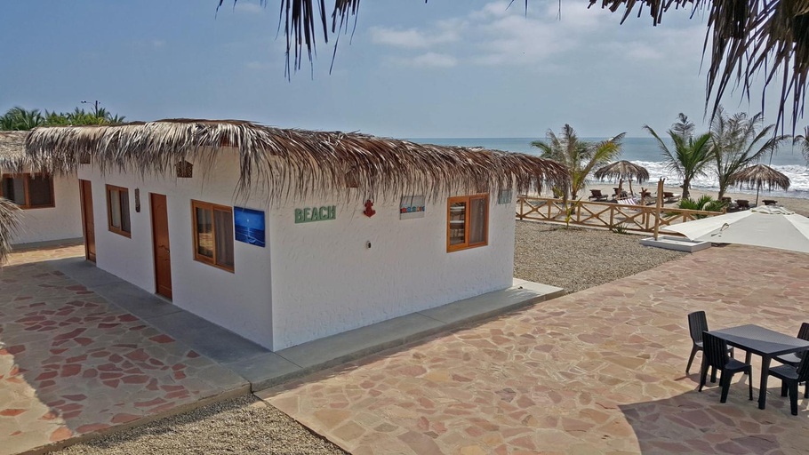 Others 3, Palo Santo Beach club, Contralmirante Villar