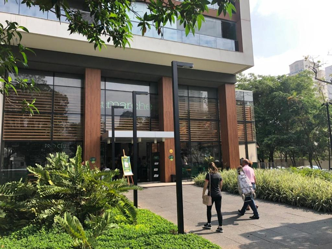 Exterior 13