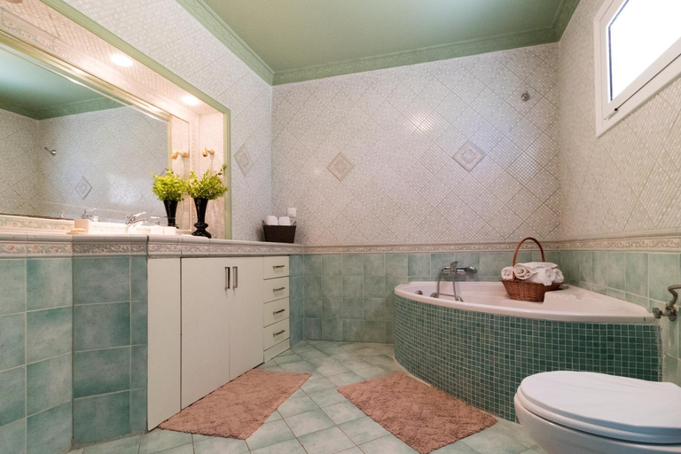 Bathroom 2, Traditional Fishing Village Apartments, Ionian Islands