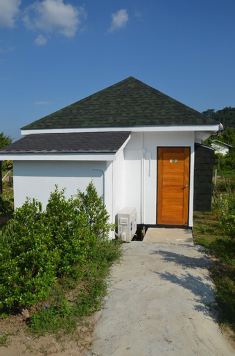 Exterior 9