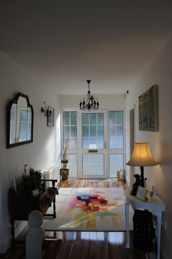 Others 4, O' Sullivan's B & B