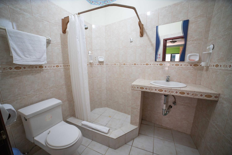 Others 5, Hostal Gladismar, Isabela