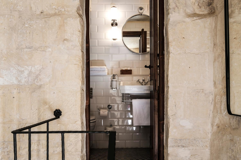 Bathroom 4, Cesca's Boutique Hotel