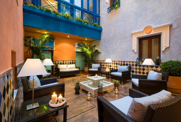 Food & Drinks, Suites Gran Via 44, Granada