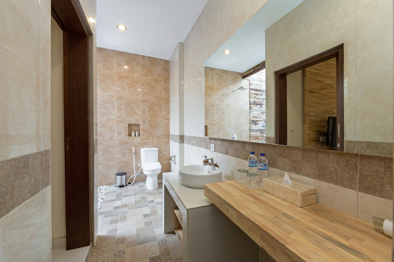 Bathroom 4, Paisa Seminyak Living, Badung