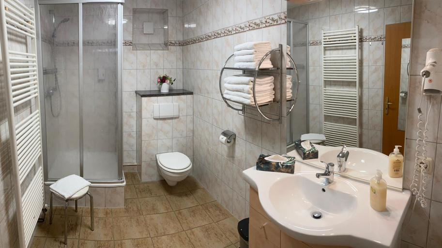 Bathroom 3, Pension Sonja Muller, Weimarer Land